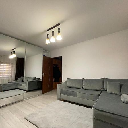 Апартаменты Apartament Gallamar Birlad Экстерьер фото