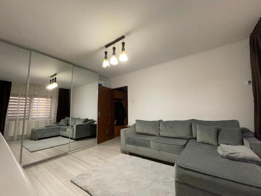 Апартаменты Apartament Gallamar Birlad Экстерьер фото